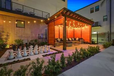 Image de Modern 4br Townhouse across from Lafitte Greenway