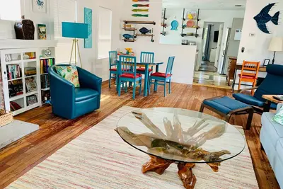 Image de Charming Gulfport Getaway Steps to Arts District