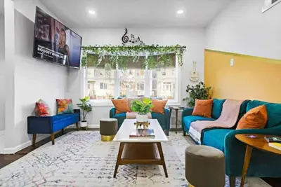 Image de 30% Off - Free Disney+, Netflix -Close to Ewr + Nyc