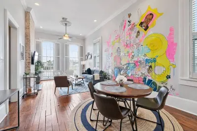 Image de Luxury 2br/2ba Condo-Steps to St Charles Av/Cbd/Fq