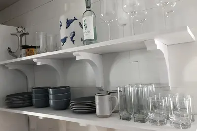 Image de Updated, beachy 3 Bedroom, 2 Bath 7 Blks to Beach!
