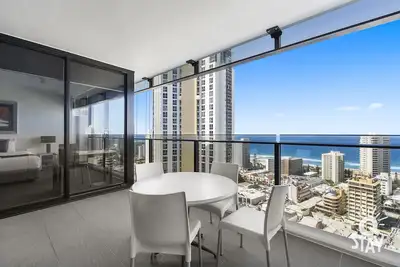Image de Circle on Cavill - 1 Bedroom + Study Ocean