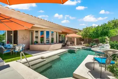 Image de Oasis in the desert - your hiking and biking paradise.