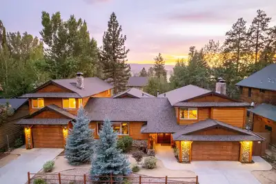 Image de Big Bear Biltmore. Excellent Location. Games. Walk to the Park & Lake. Quiet Neighborhood. Spa. Bbq.