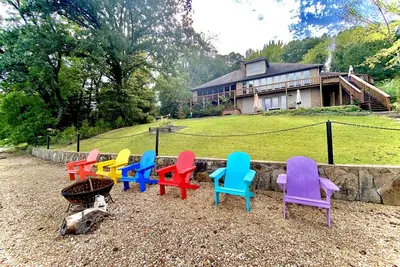 Image de Spacious Lake of the Ozark Home w/ Large Dock, Hot Tub, and Yard