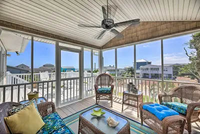 Image de 1 Block to Beach: Emerald Isle Gem w/ Ocean View