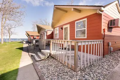 Image de Resort Living on 175ft of Sandy Beach on Ottertail Lake, Mn. - Cabin #4