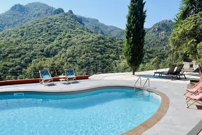 Image de Nature, Piscine, Mer. Villa Luxe dans la réserve de l'Estérel