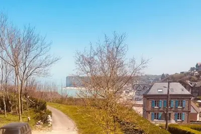 Image de Maison de famille : vue mer \/falaises, plage Ă 50m