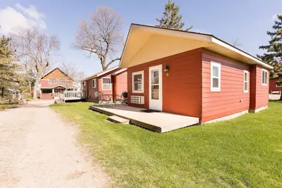 Image de Resort Living on 175ft of Sandy Beach on Ottertail Lake, Mn. - Cabin #8