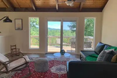 Image de Modern Country House on the Shenandoah River