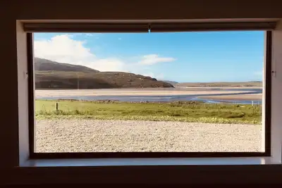 Image de Overlooking the Kyle of Durness with an ever changing tideline. Pet friendly!
