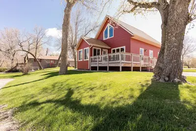 Image de Resort Living on 175ft of Sandy Beach on Ottertail Lake, Mn. - Cabin #9