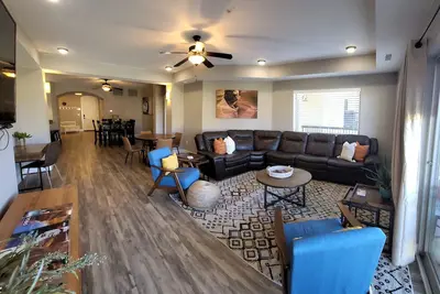 Image de Desert Rendezvous is your oasis away from ordinary life with pool and hot tub