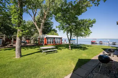 Image de Resort Living on 175ft of Sandy Beach on Ottertail Lake, Mn. - Cabin #5