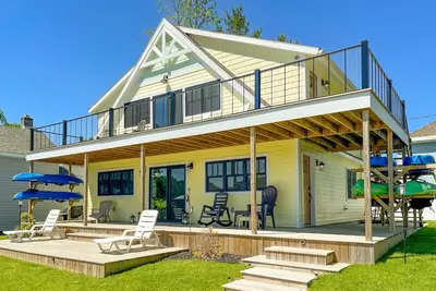Image de Waterfront Lake House, 2nd Floor, Boat Dock