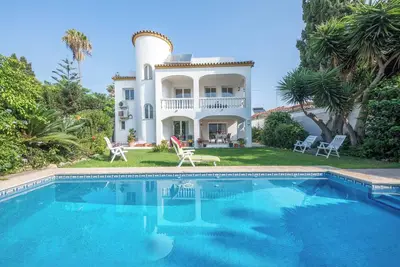 Image de Villa à la plage dans un environnement isolé