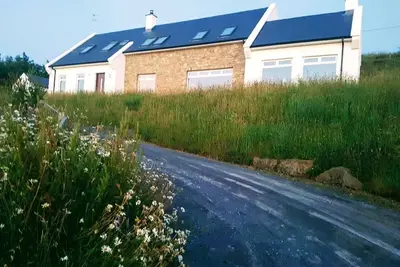 Image de Spacious Donegal Home Lake & Sea Views Every Room