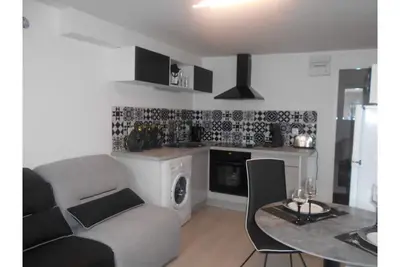 Image de Residence Valissou - Appartement décoration noir et blanc