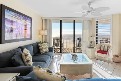 Image de Oceanfront balcony, 2 Community pools, Elevator, Walk to town! Cov 306!