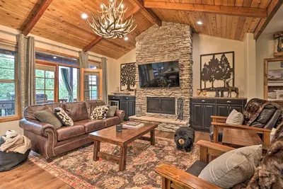 Image de Near Bear Mountain & Big Bear Lake: Gem w/ Hot Tub