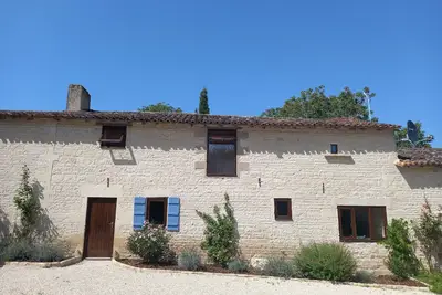 Image de Rustic 3 bed gite sleeps 6 near Chef Boutonne