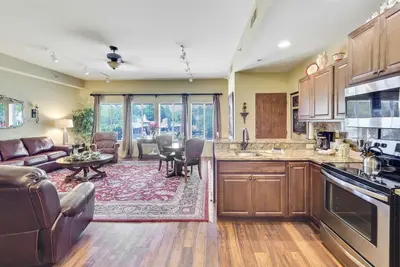 Image de Second-Level Lake Escape | Downtown Charlevoix | Pool, Hot Tub, Sauna