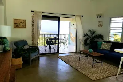 Image de Lovely and charming 2 bedroom unit with patio