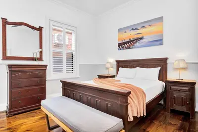 Image de Noir Cottage | Glenelg North | 3br | Netflix| Bbq