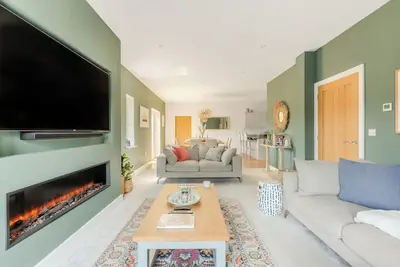 Image de Large modern home close to Bude's beautiful beaches