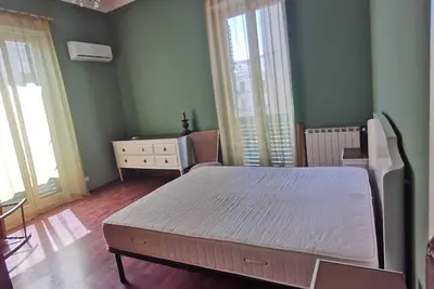 Very central three-room apartment in a period building