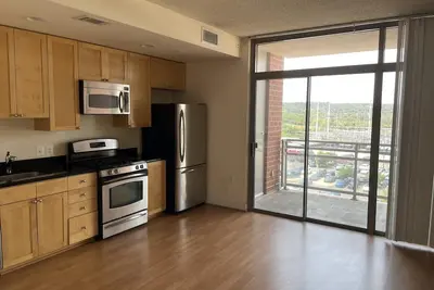 Newer Studio Condo in Crystal City with Parking