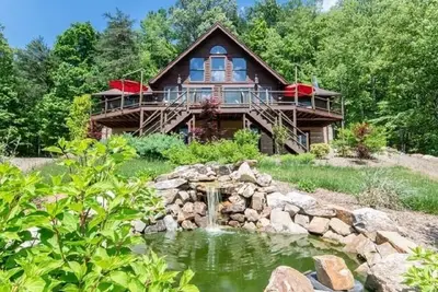 Image de Secluded, scenic and upscale cabin close to Asheville