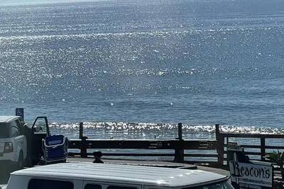 Image de Remodeled 3 Bedroom 3 Bath Facing Beacons Beach, Beautiful, Unique,