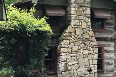 Image de Quiet, Charming Cottage in the Mountains of Nc