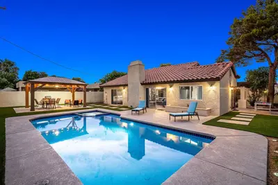 Image de Fully Remodeled, Clean and Cozy, with Free Pool\/Spa Heating. \n\n\n\n