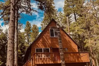Image de Totem Pole Lodge located in private home in the woods