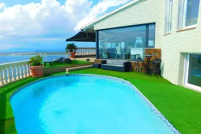 Image de A228 Maison de vacances avec vue unique sur la mer à Roses, Costa Brava