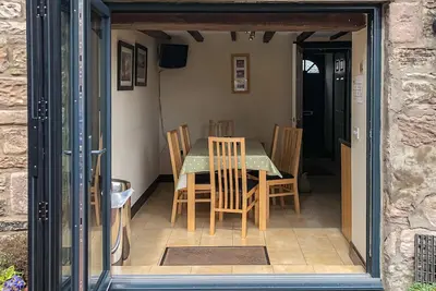 Image de Beautifully renovated former granary situated on the fringe of the original part of Seahouses.