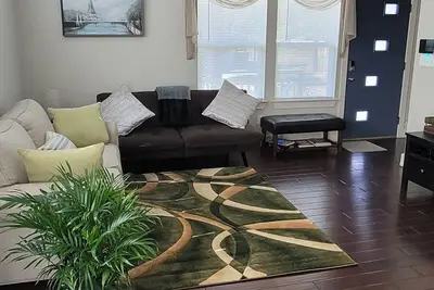 Image de Spacious Townhome 0. 5 Miles-Alamodome, 1. 2 Miles- Riverwalk, Private Parking.