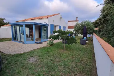 Image de Jolie Oleronnaise traditionnelle à 50m de l'océan