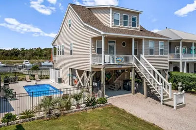 Image de \"Miller Time\" - Intercoastal Waterway Home w/ Pool, 3 Bedrooms / 2. 5 Bathrooms
