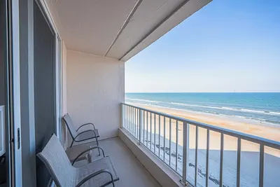 Image de Oceanfront Condo with Private Balcony at South Point on Traffic Free Beach Unit 506