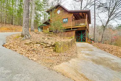 Image de Secluded Mtn-View Cabin w\/ Fireplaces in Murphy!
