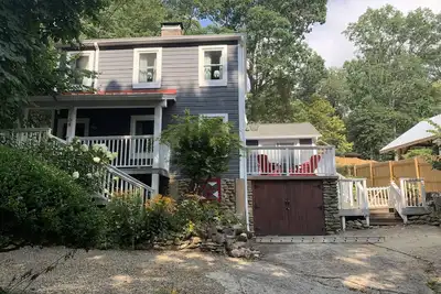 Image de Rhododendron House-3 bedroom 2 bath early 1900s close to everything