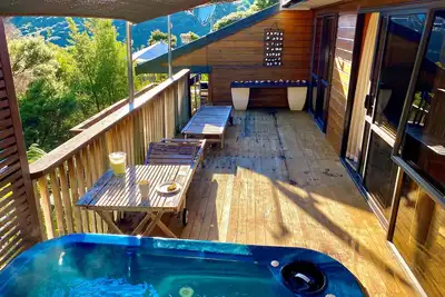 Image de Opua kiwi forest retreat with complementary catered yacht charter by master chef