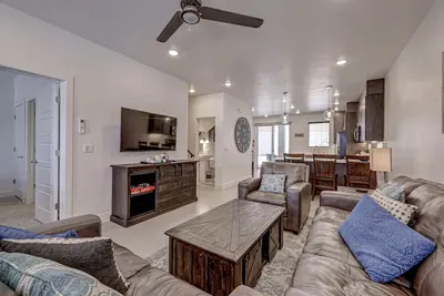 Image de New • Loft 19 • Heated Pool • Pickle Ball • Trails