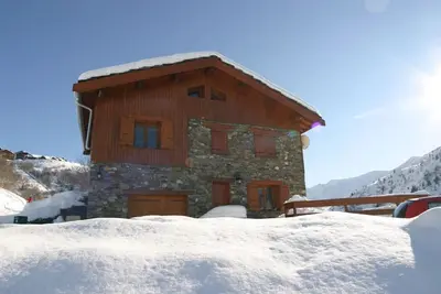 Image de Grange Bernard 1 - Large apartment in chalet with spectacular mountain views.
