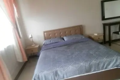 Image de 2 bedroom Apart. large balcony close to public transport, shops and Us Embassy,