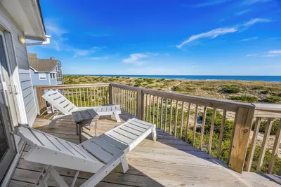 Image de Summer Savings - Oceanfront Dog Friendly Home w/ Elevator, Hot Tub, Game Room
